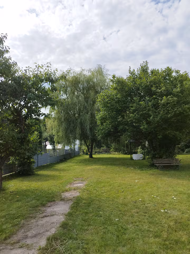 Großer Garten der Ferienwohnung Stargard